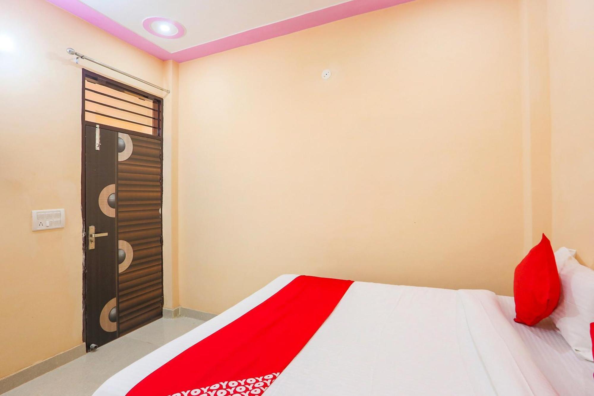 Hotel O Royal Villa 古尔冈 外观 照片